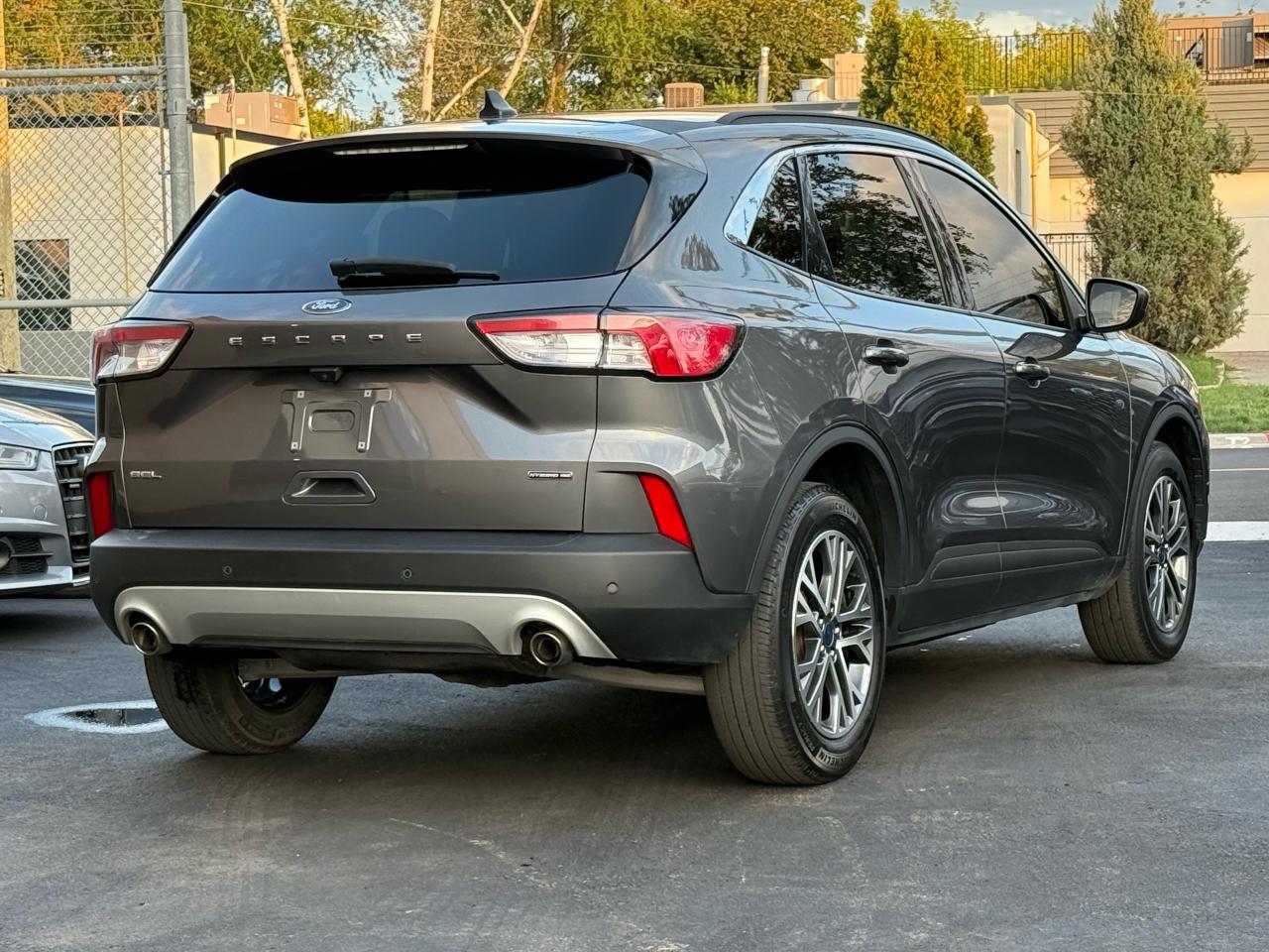 2021 Ford Escape SEL Hybrid - Photo #3
