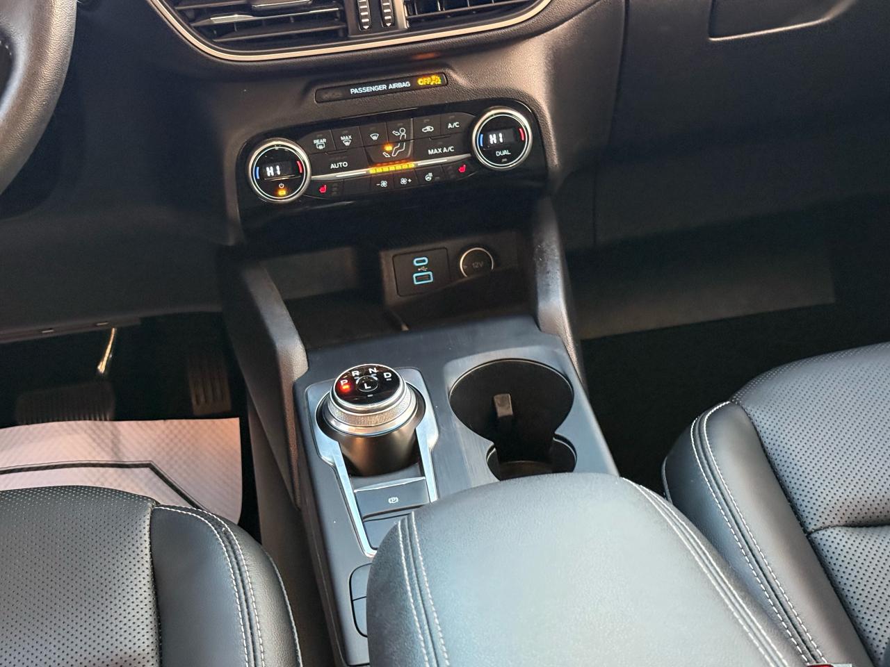 2021 Ford Escape SEL Hybrid - Photo #10