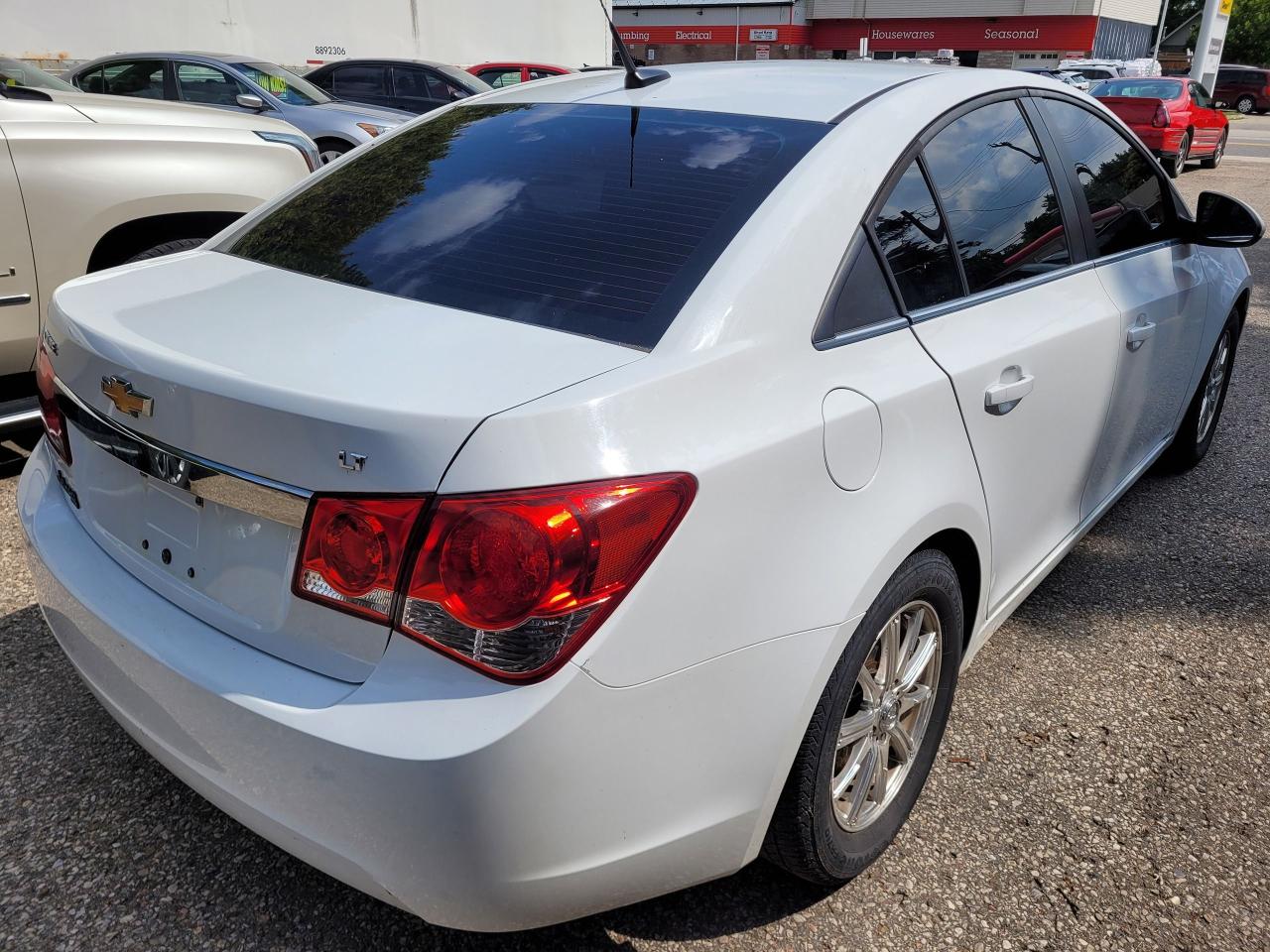 2014 Chevrolet Cruze 4dr Sdn 1LT 1-Owner Clean CarFax Finance Trades OK Photo3