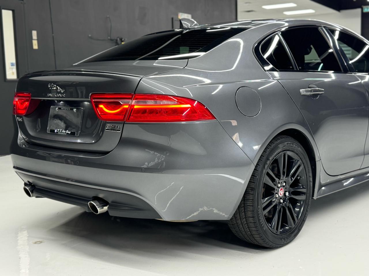 2018 Jaguar XE R-SPORT|25T|NAV|BACKUP|BSM|LKA|FCW| - Photo #31