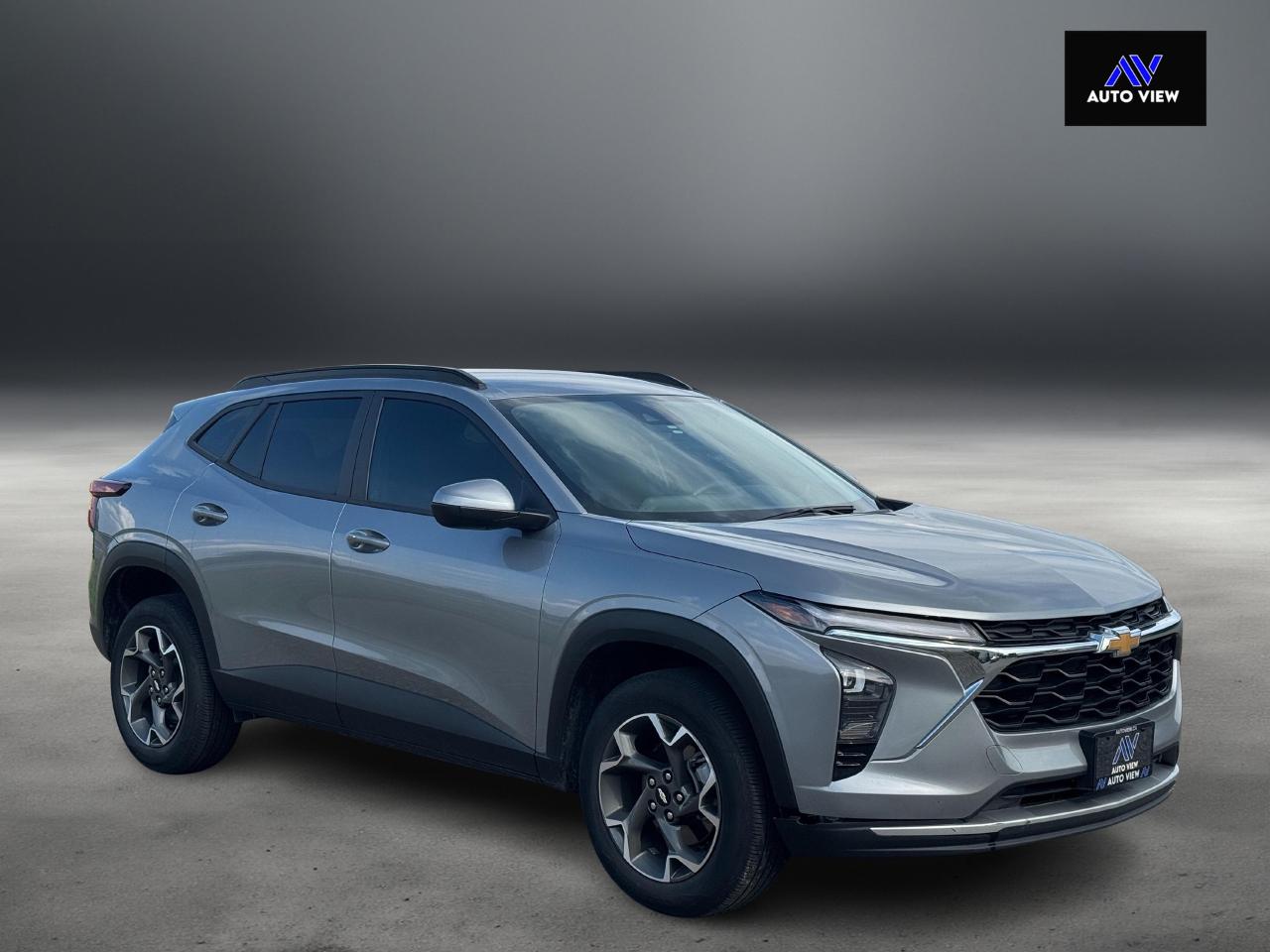 2024 Chevrolet Trax LT **CLEAN CARFAX** Photo2