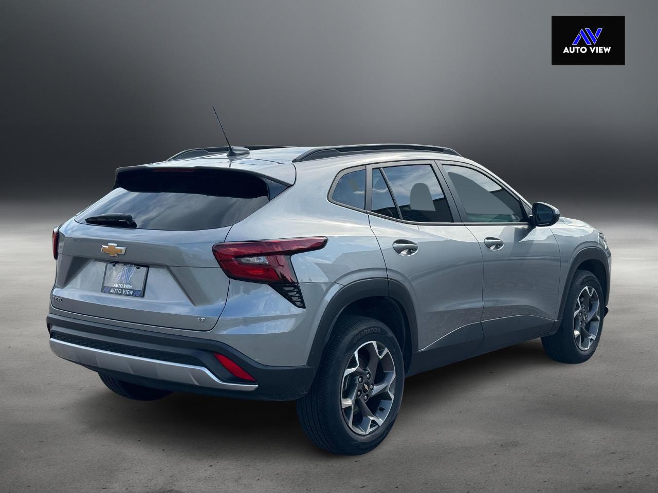 2024 Chevrolet Trax LT **CLEAN CARFAX** Photo4
