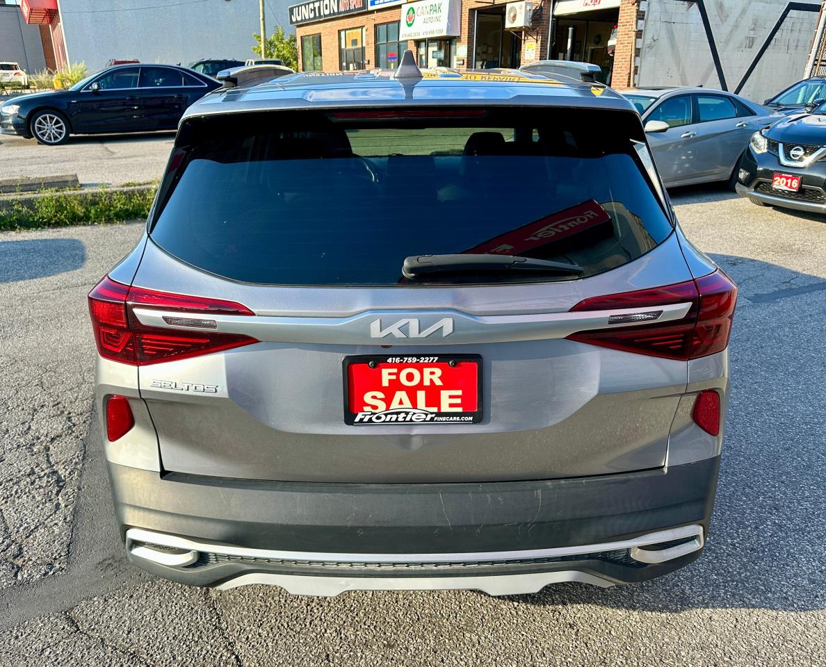2022 Kia Seltos EX | NO ACCIDENTS | LEATHER | SUNROOF | AWD Photo4