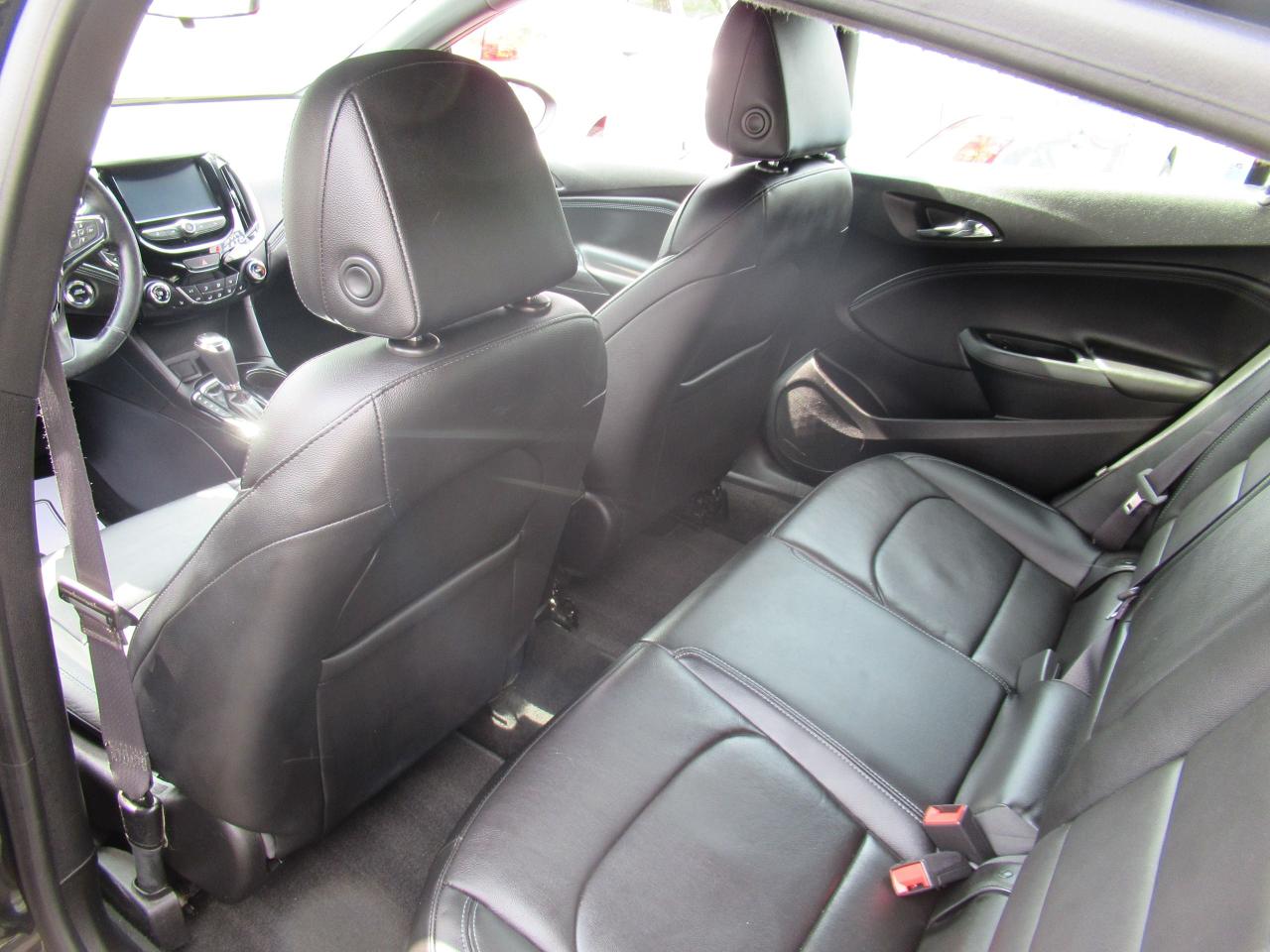 2017 Chevrolet Cruze Premier Photo4