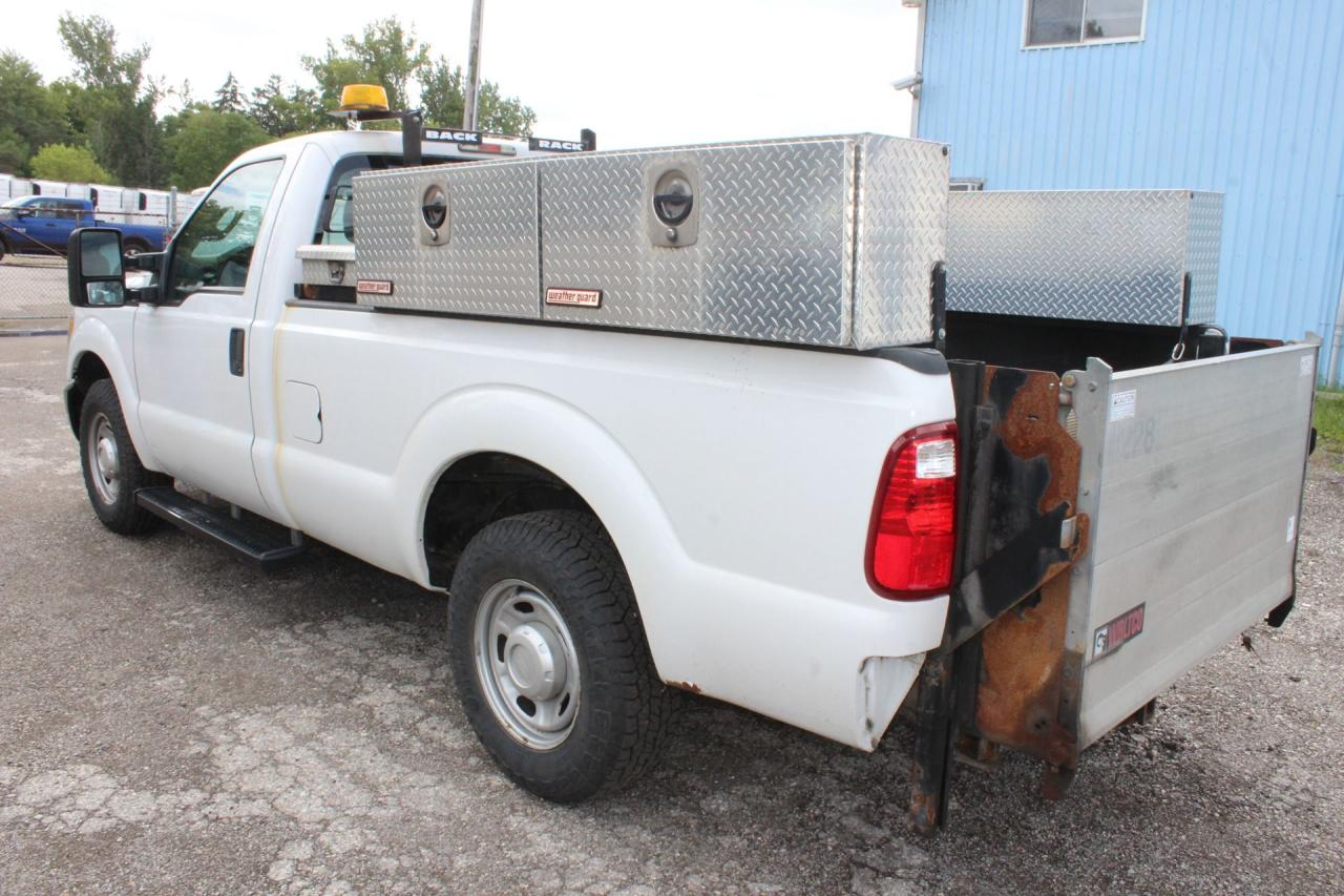 2016 Ford SUPER DUTY F-250 SRW XL Photo3
