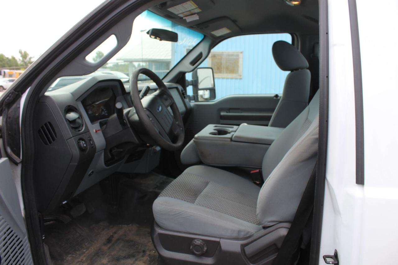 2016 Ford SUPER DUTY F-250 SRW XL Photo4