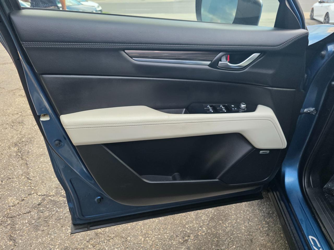 2018 Mazda CX-5 GT Leather | Sunroof | Navi | BOSE | BSM | i-Active Sense Photo