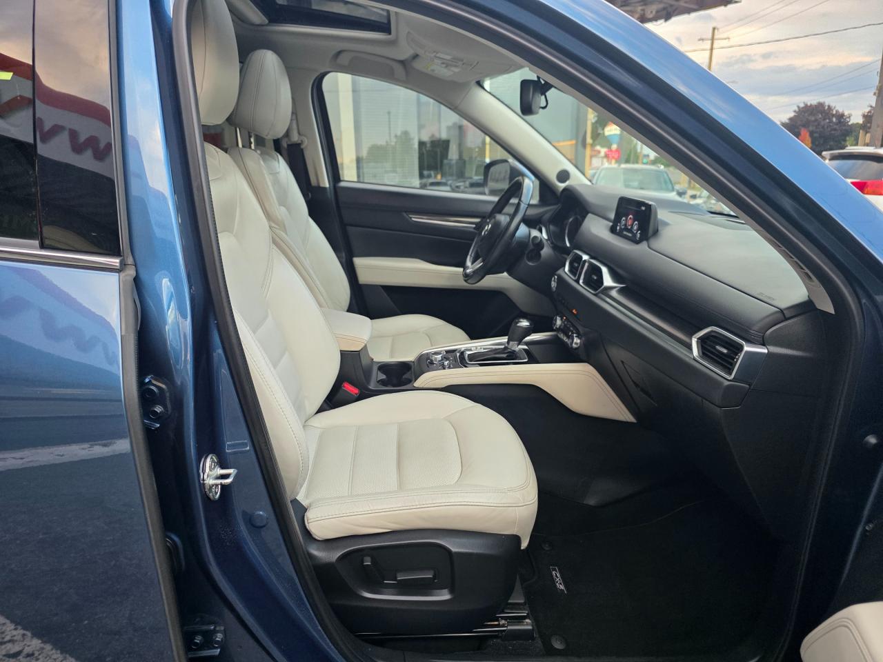 2018 Mazda CX-5 GT Leather | Sunroof | Navi | BOSE | BSM | i-Active Sense Photo