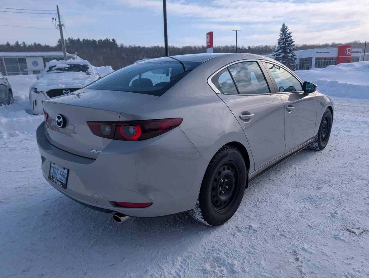 2024 Mazda MAZDA3 GS Photo