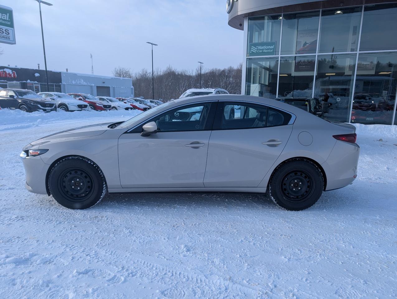 2024 Mazda MAZDA3 GS Photo