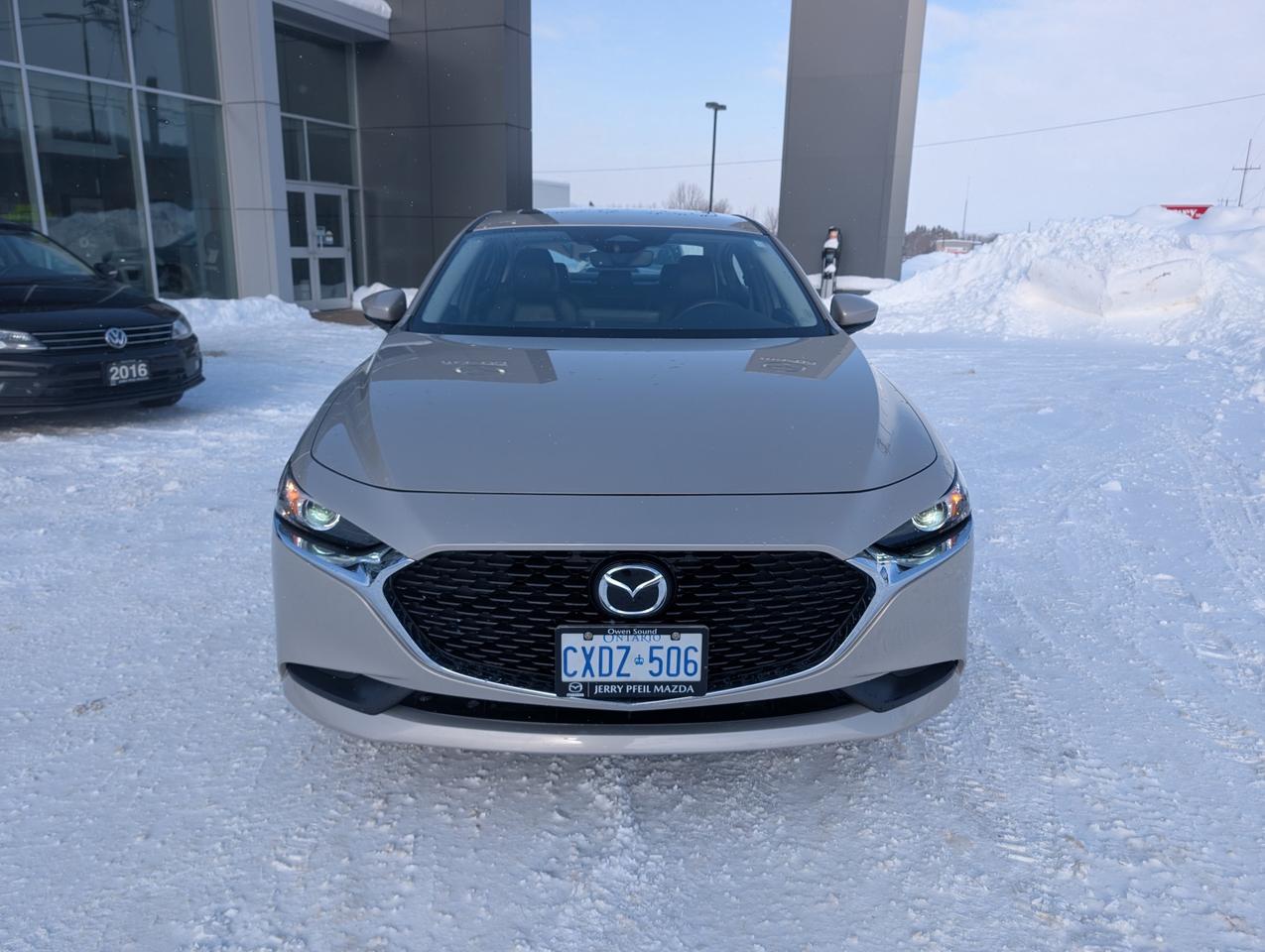 2024 Mazda MAZDA3 GS Photo