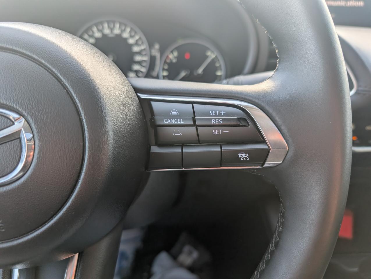 2024 Mazda MAZDA3 GS Photo