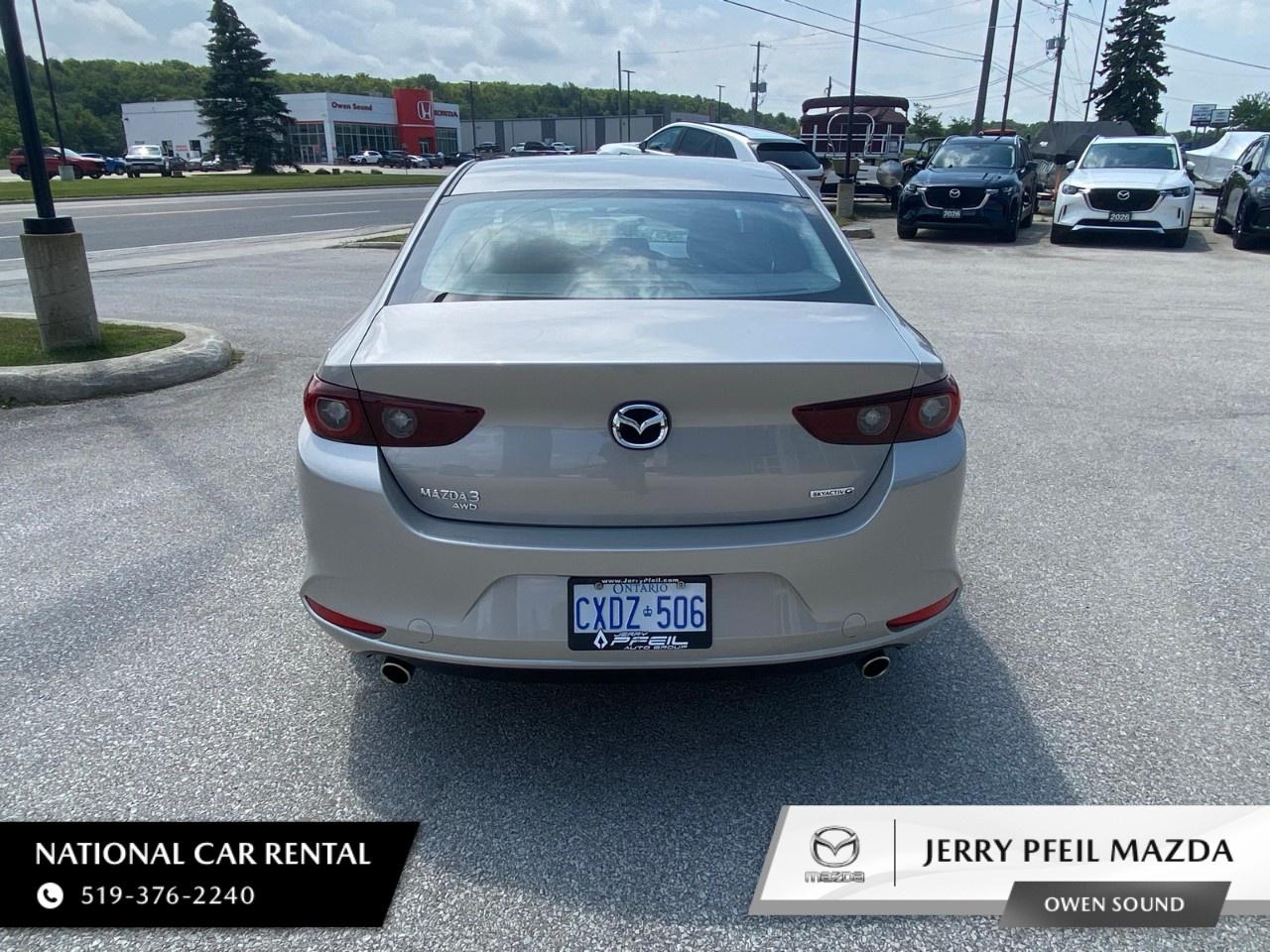 2024 Mazda MAZDA3 GS Auto i-ACTIV AWD Photo3