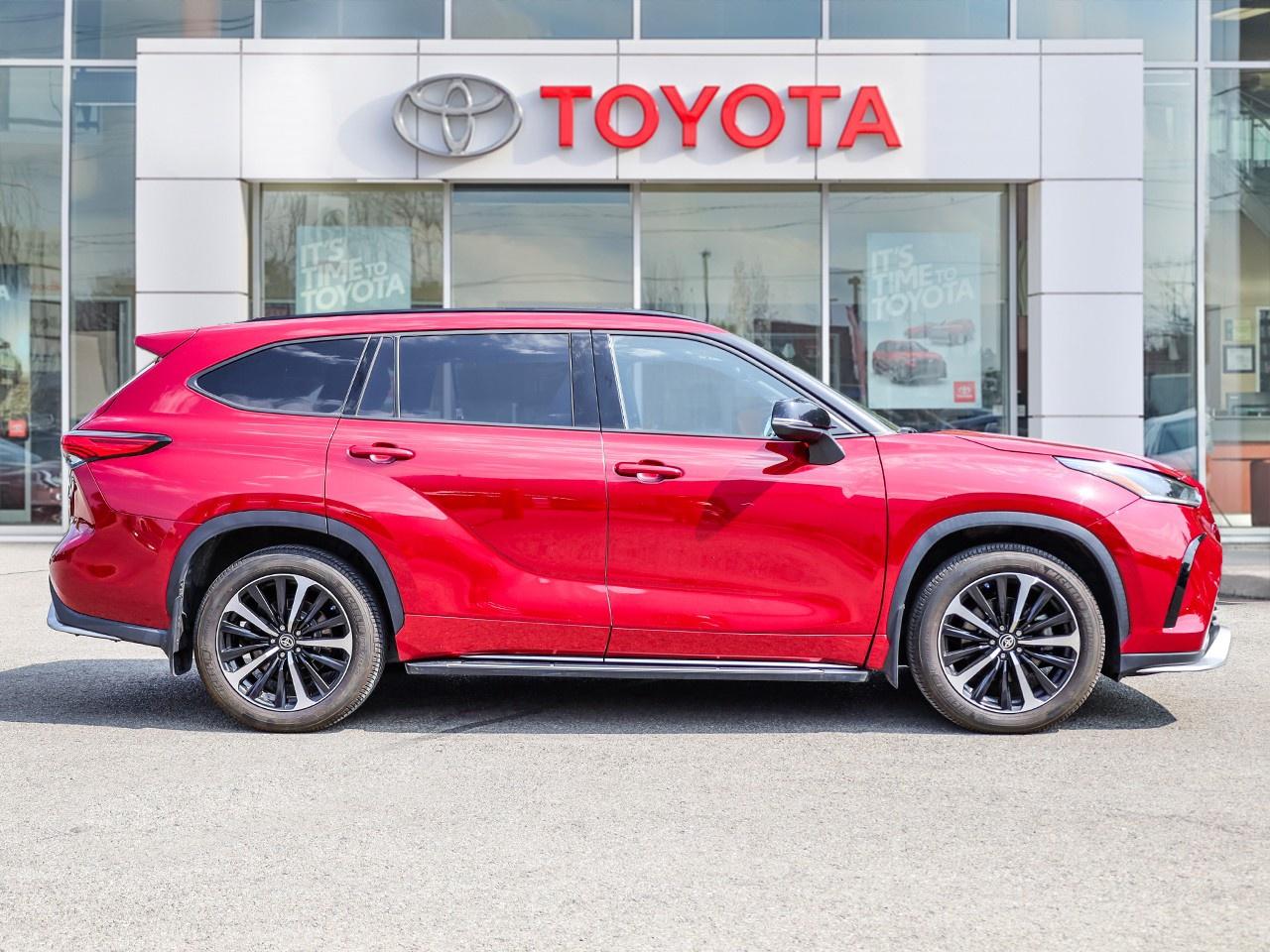 2021 Toyota Highlander XSE Photo2