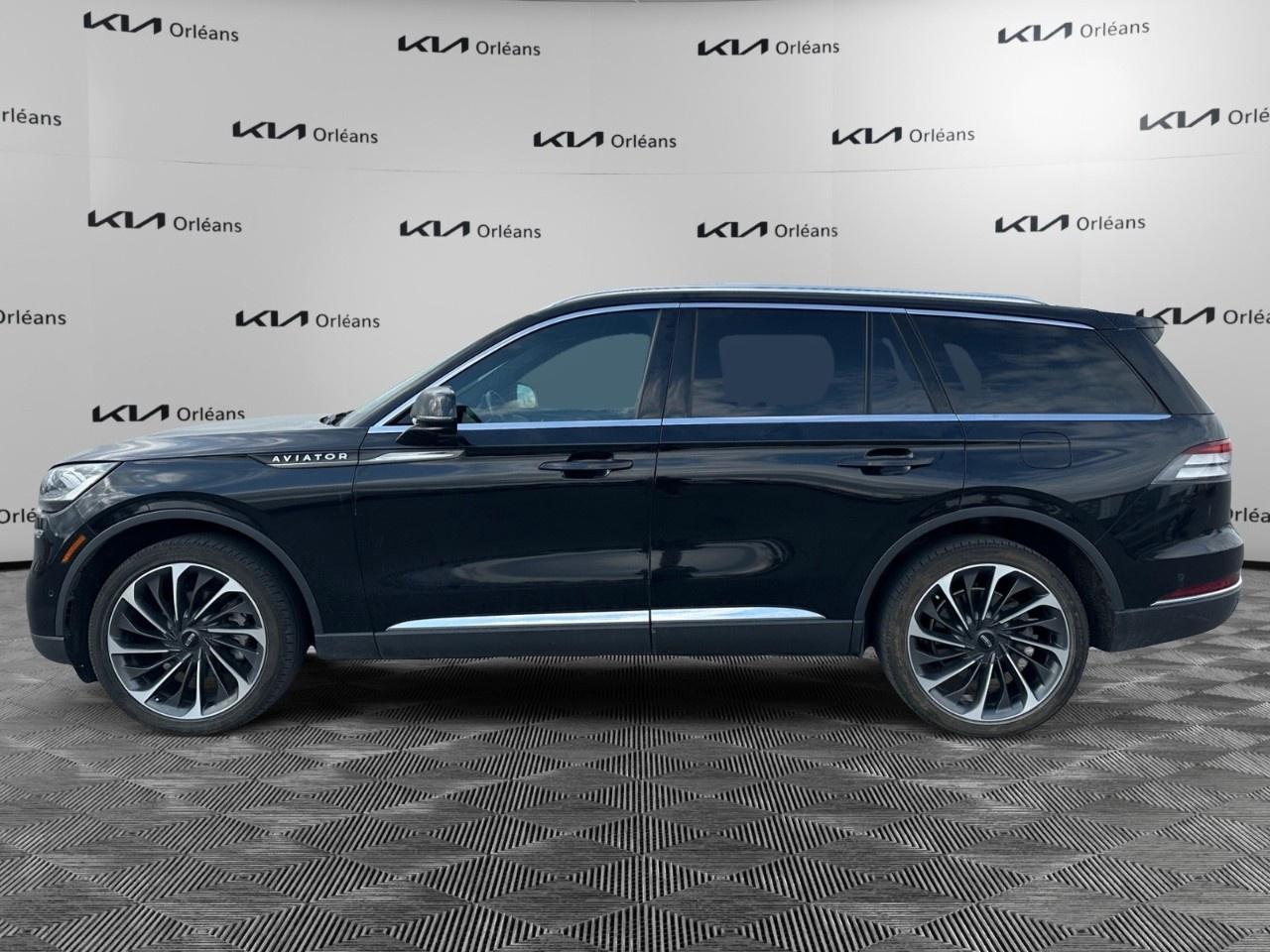 2022 Lincoln Aviator Reserve AWD Photo3