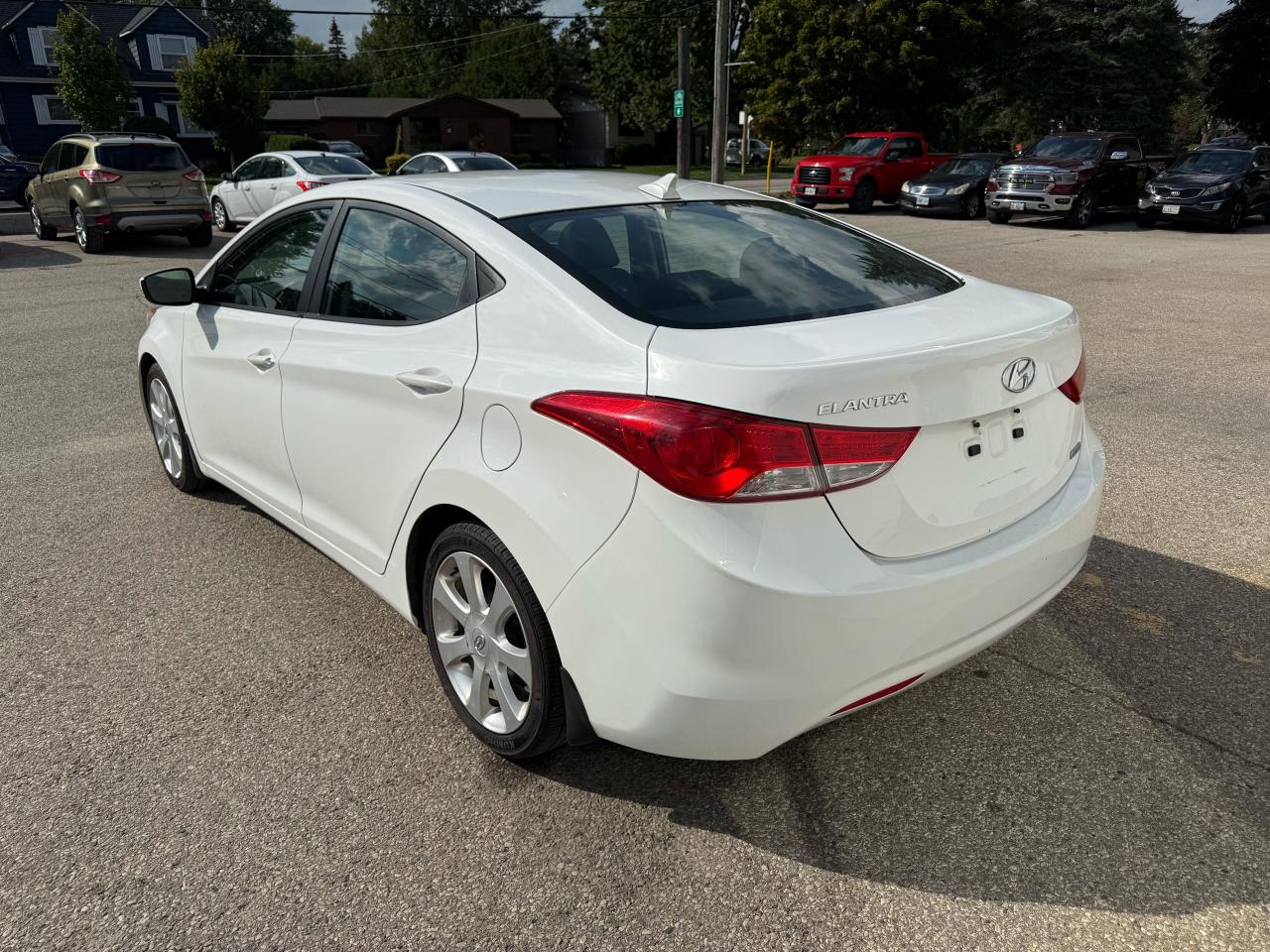 2013 Hyundai Elantra Limited Photo4