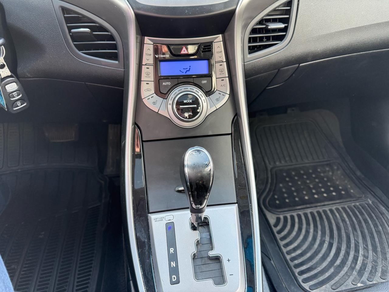 2013 Hyundai Elantra Limited Photo