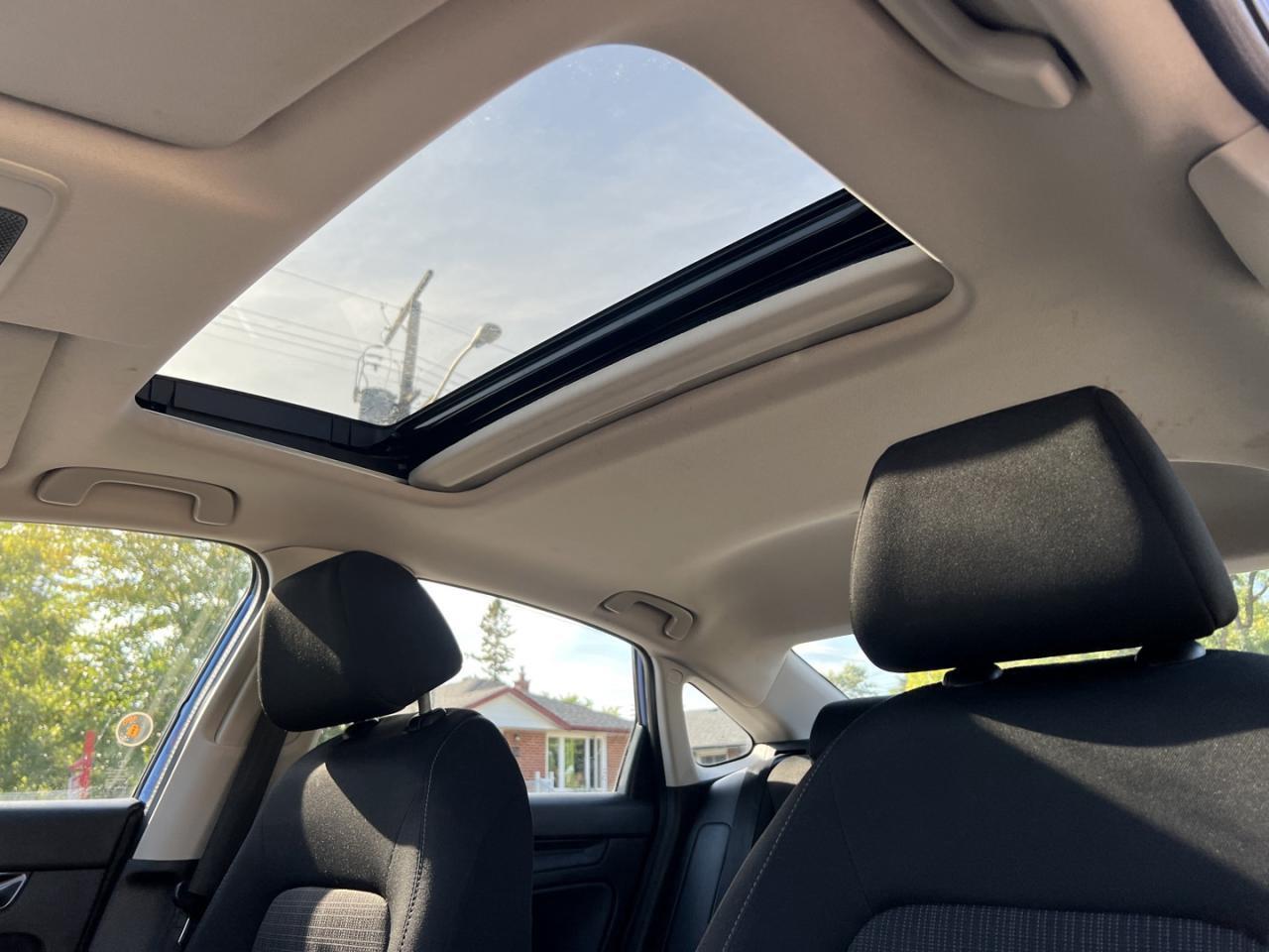 2022 Honda Civic Sedan EX CVT Photo