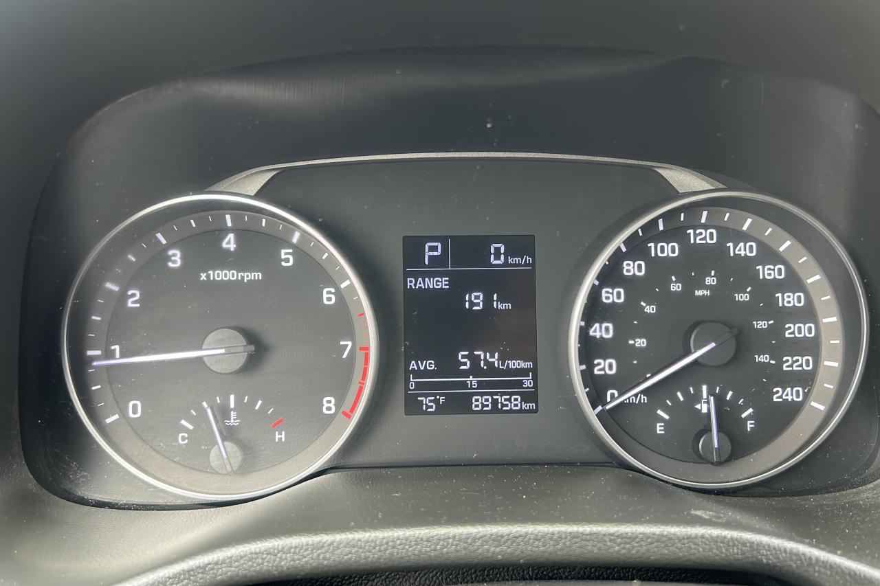 2017 Hyundai Elantra LE REBUILT TITLE - Photo #13