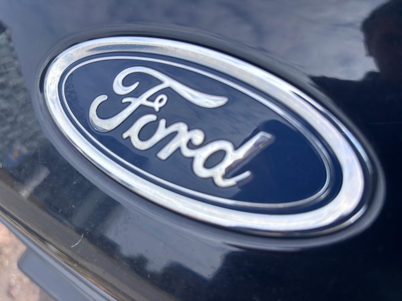 2016 Ford Fiesta SUPER CLEAN LOW KMS! - Photo #26