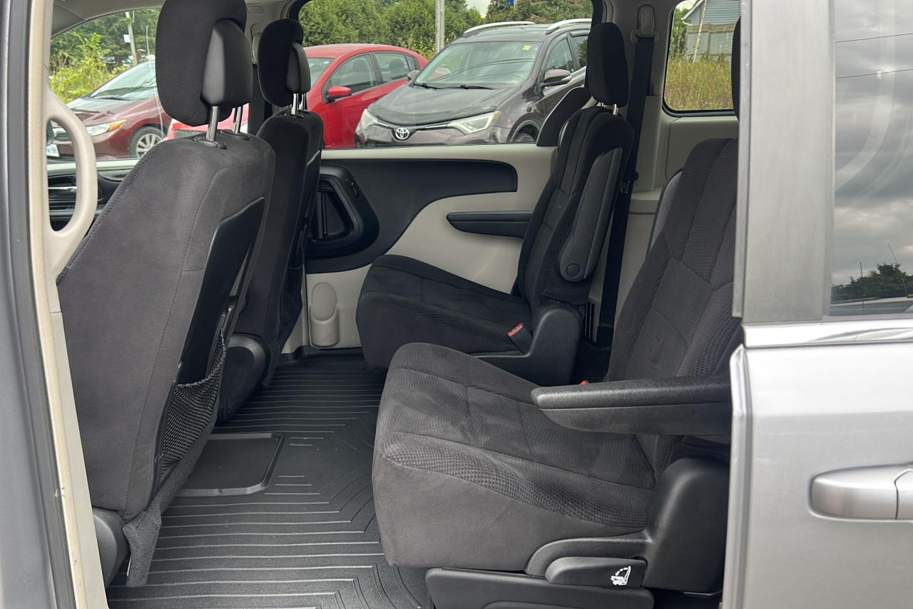 2013 Dodge Grand Caravan Crew REBUILT TITLE - Photo #10