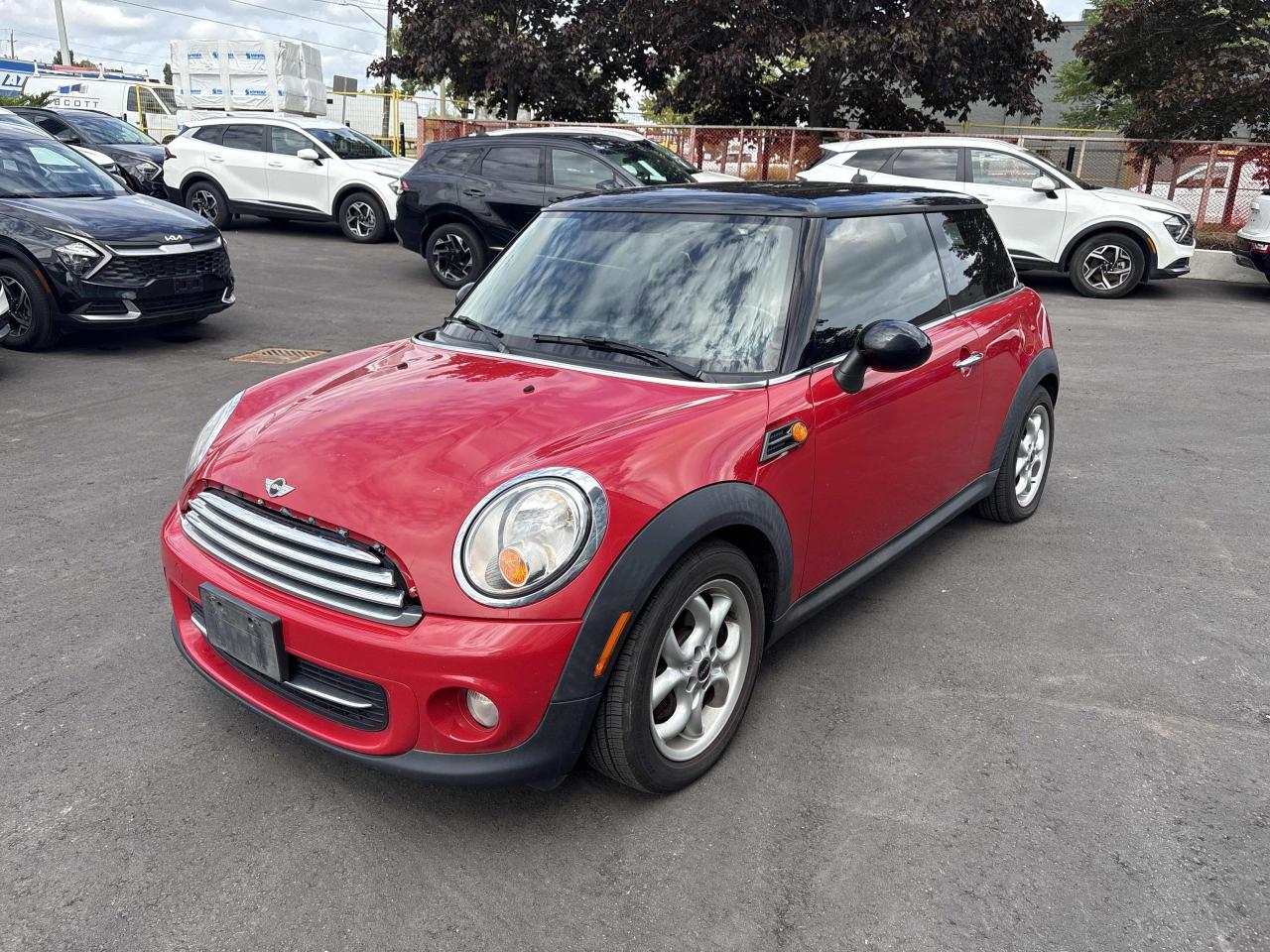 Used 2013 MINI Cooper 2dr Cpe Knightsbridge Classic Clean CarFax Finance for sale in Rockwood, ON