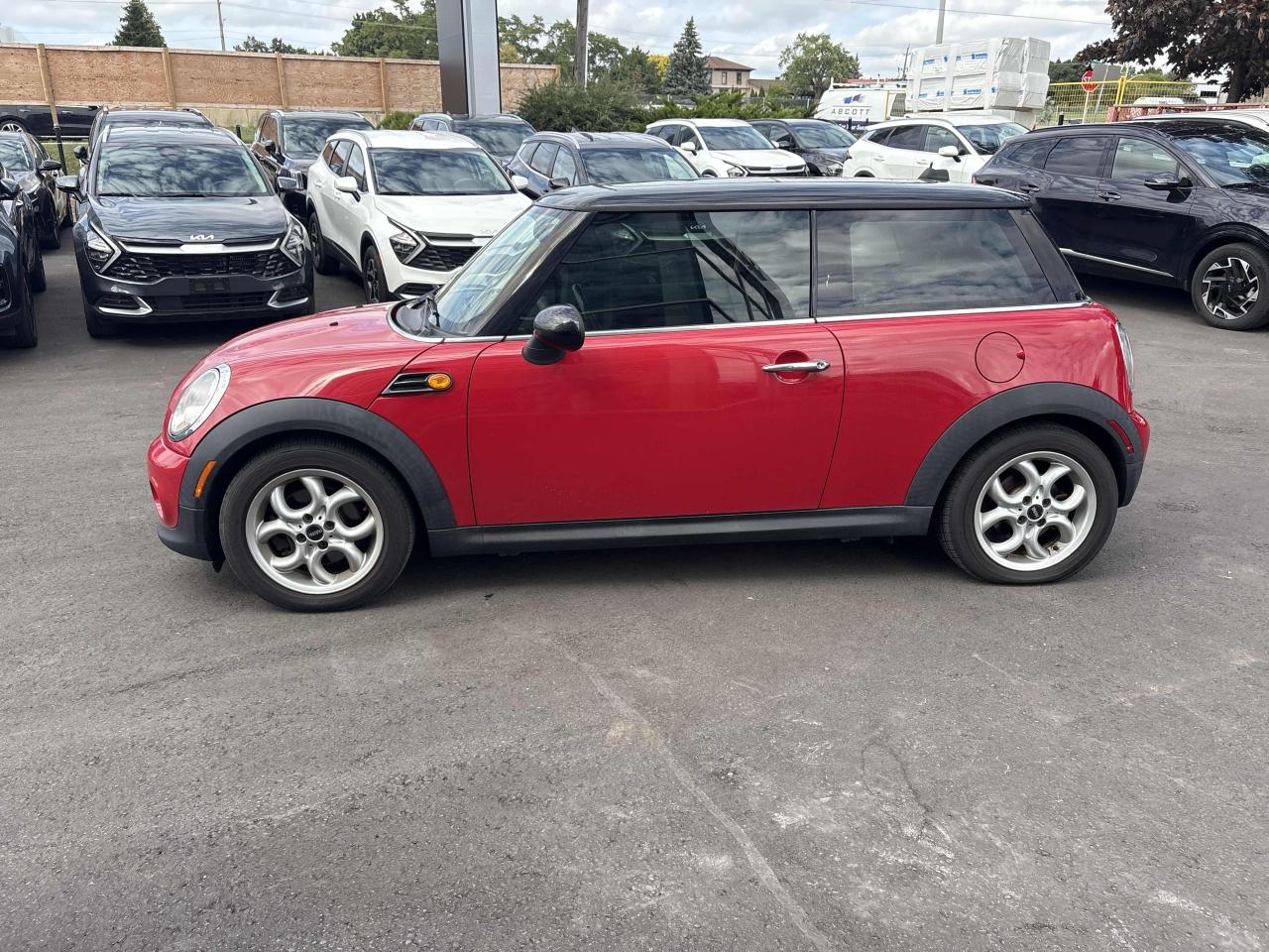 2013 MINI Cooper 2dr Cpe Clean CarFax Financing Trade-ins Welcome! - Photo #5