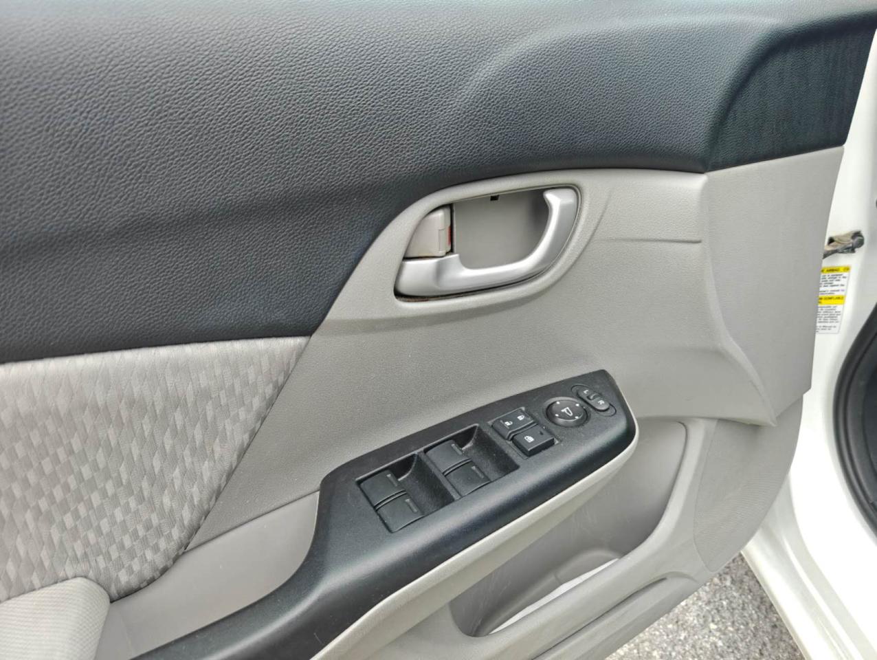 2015 Honda Civic 4dr Auto LX - Photo #9