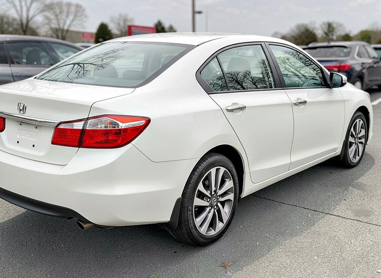 2022 Honda Civic EX Photo
