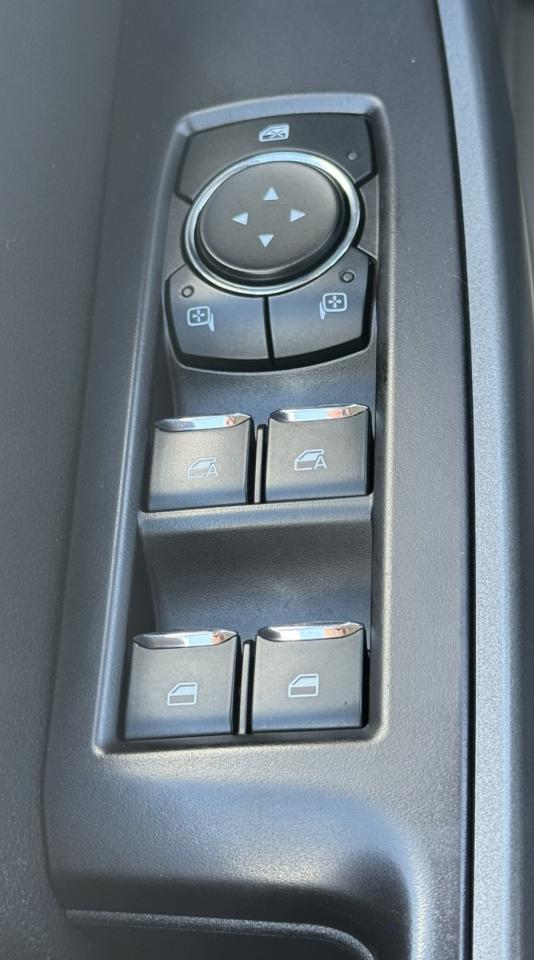 2024 Ford SUPER DUTY F-250 SRW XLT Photo