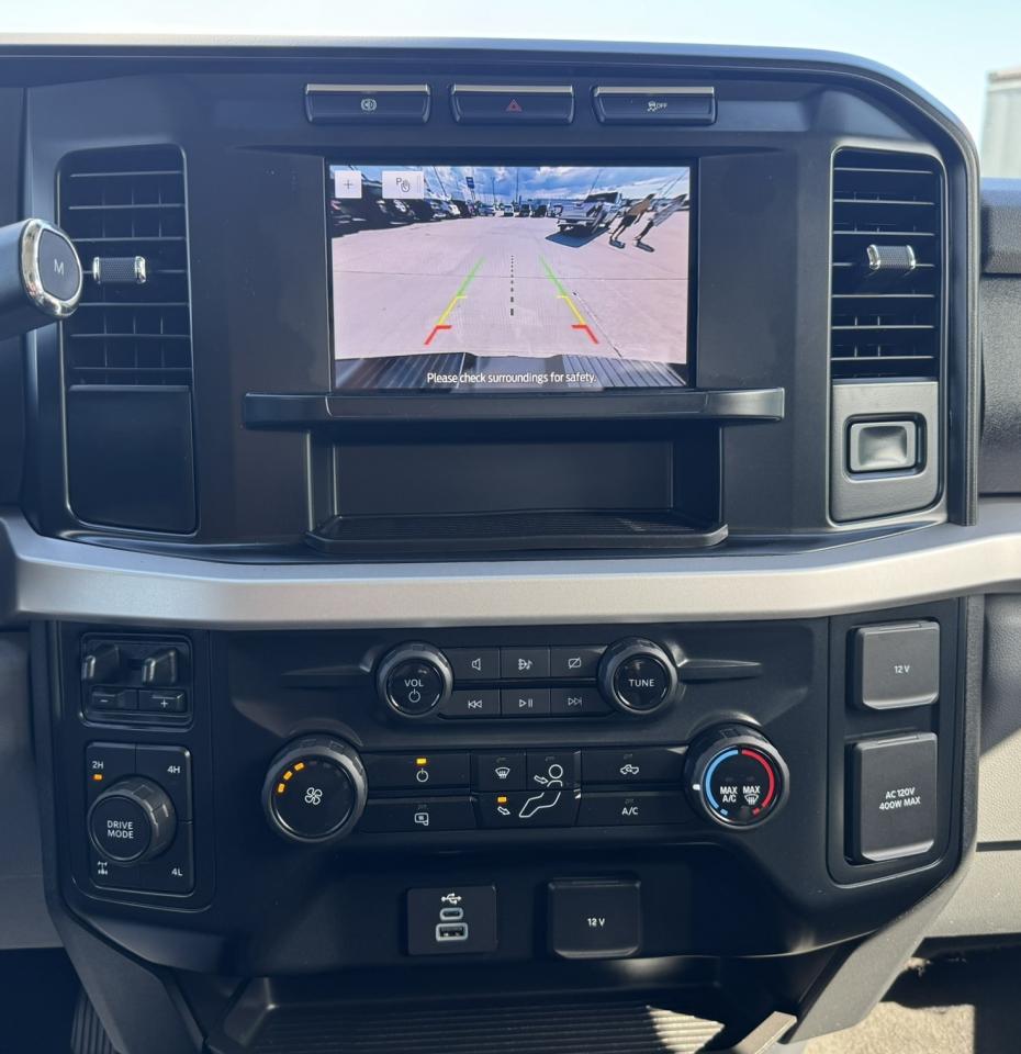 2024 Ford SUPER DUTY F-250 SRW XLT Photo