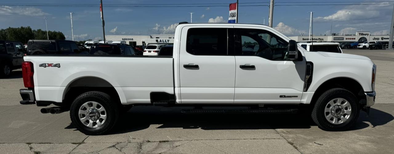 2024 Ford SUPER DUTY F-250 SRW XLT Photo