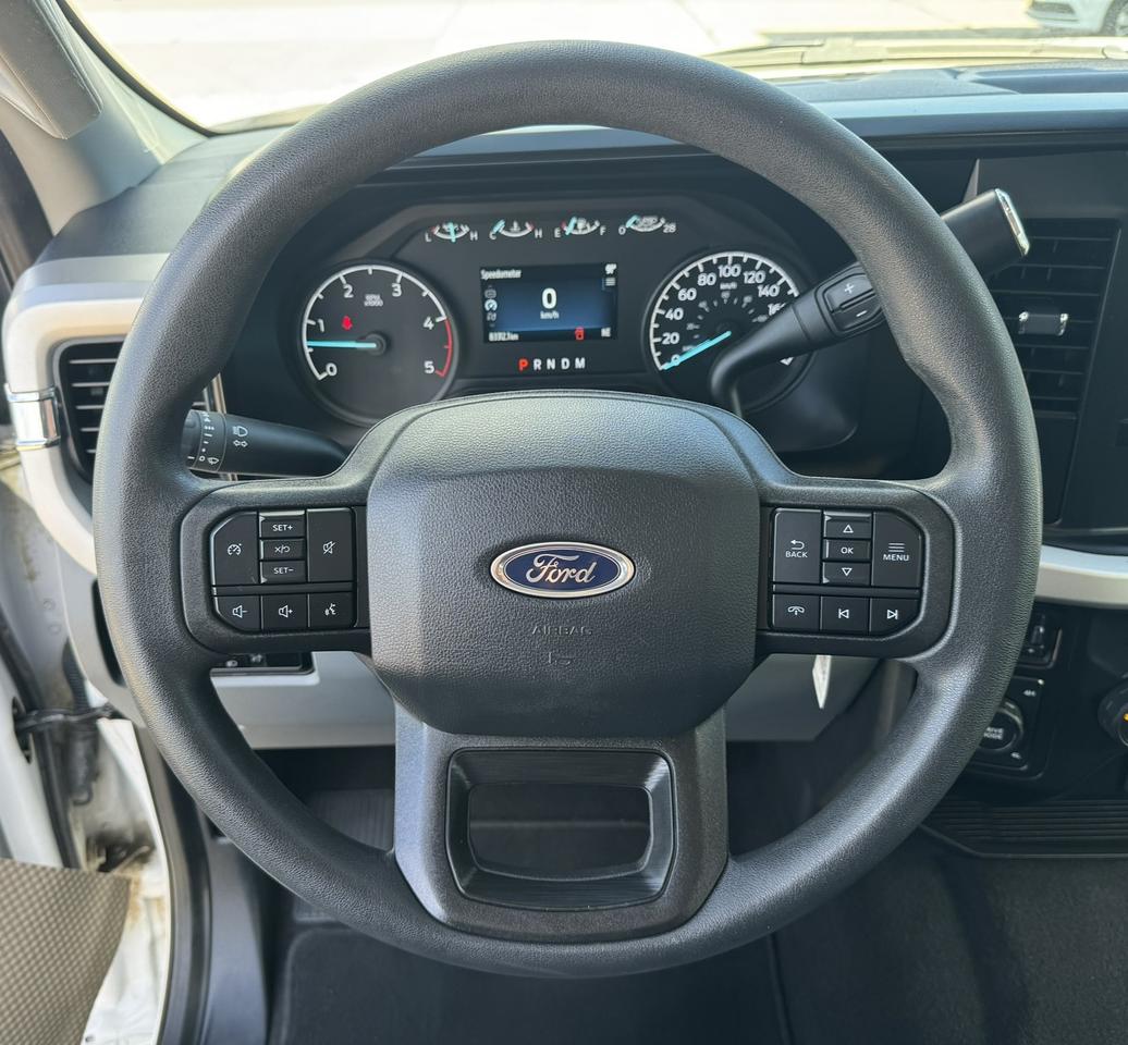 2024 Ford SUPER DUTY F-250 SRW XLT Photo