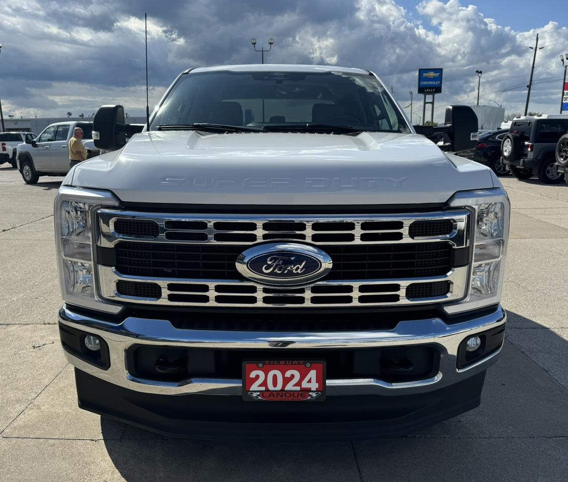 2024 Ford SUPER DUTY F-250 SRW XLT Photo