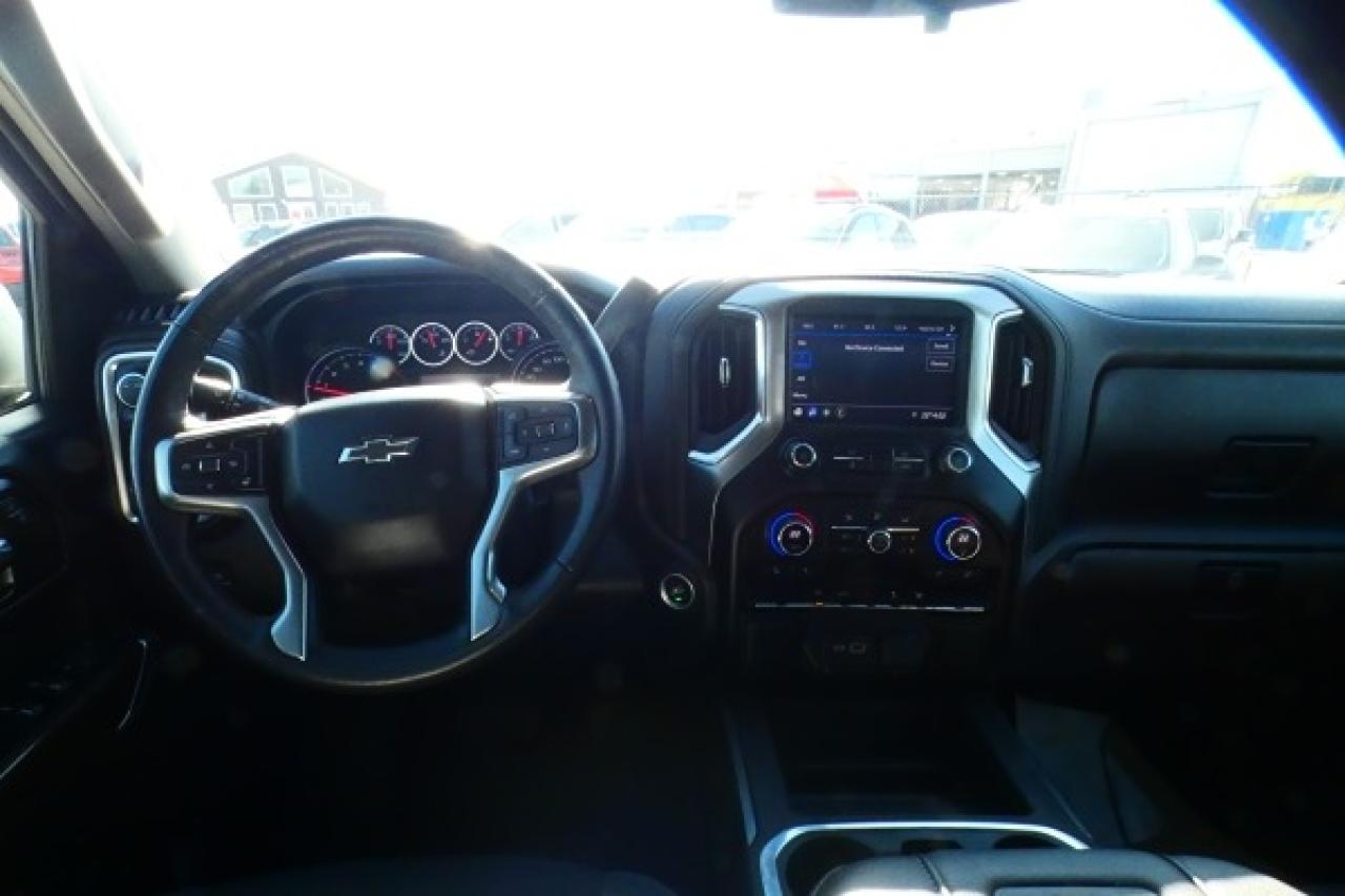 2022 Chevrolet Silverado 1500 RST w/Htd cloth, BUC - Photo #11