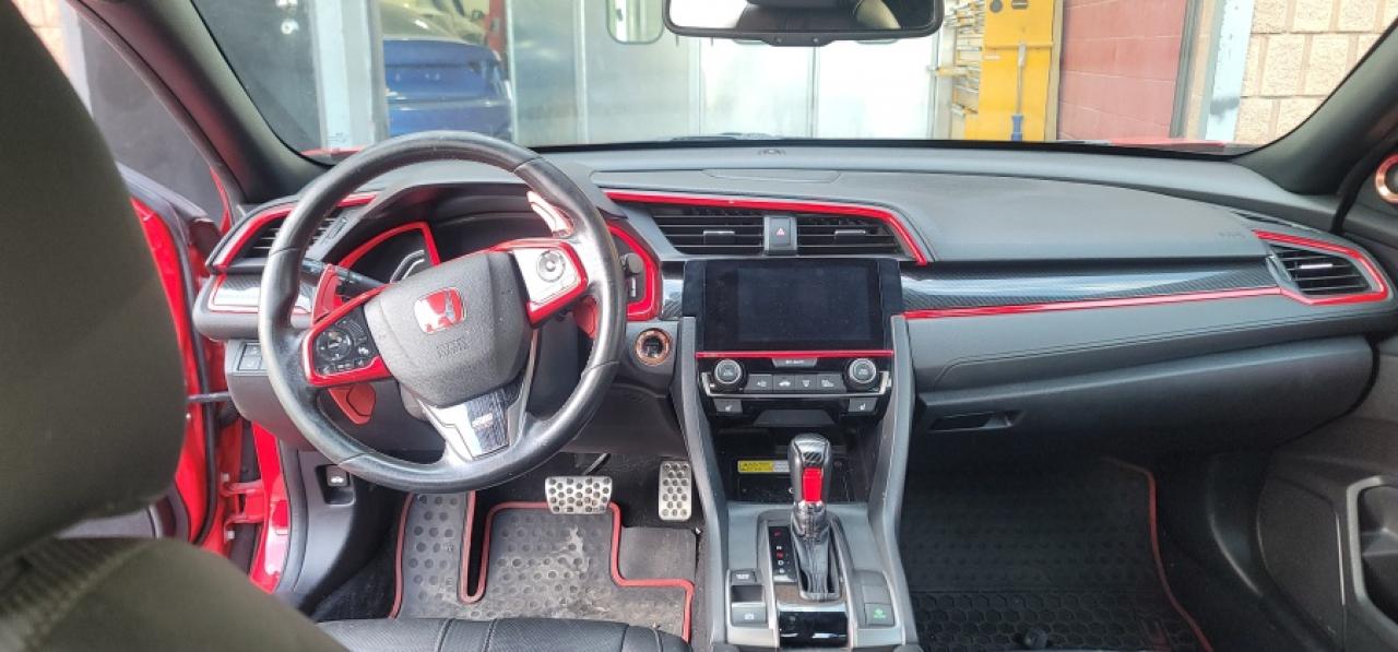 2018 Honda Civic Sport Touring - Photo #3