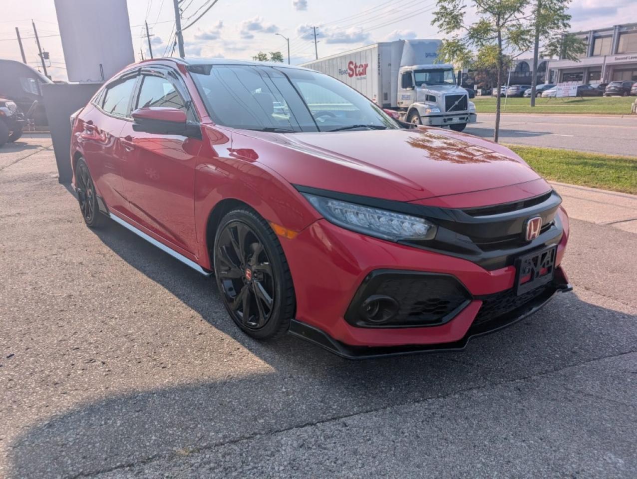 2018 Honda Civic Sport Touring - Photo #12