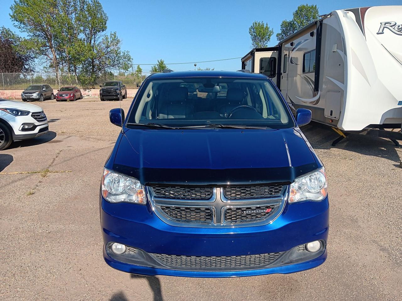 2020 Dodge Grand Caravan Crew Plus, Leather, Remote Start, Htd Seats, Bu Ca - Photo #2