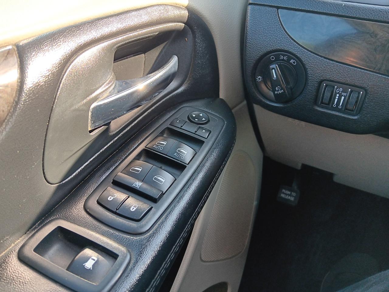2020 Dodge Grand Caravan Crew Plus, Leather, Remote Start, Htd Seats, Bu Ca - Photo #23