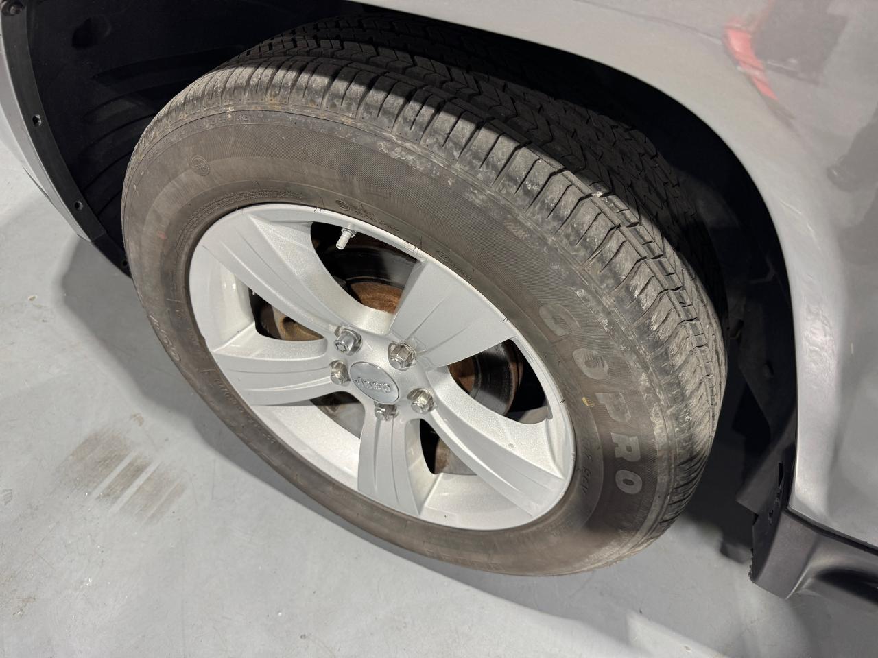 2011 Jeep Compass North Edition - Photo #13