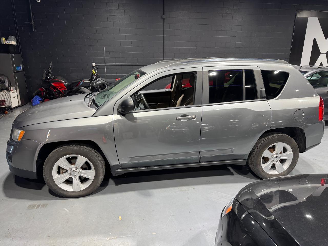 2011 Jeep Compass North Edition - Photo #8