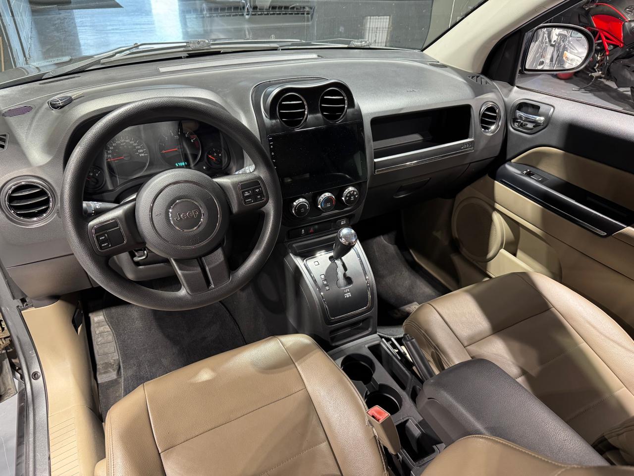 2011 Jeep Compass North Edition - Photo #17