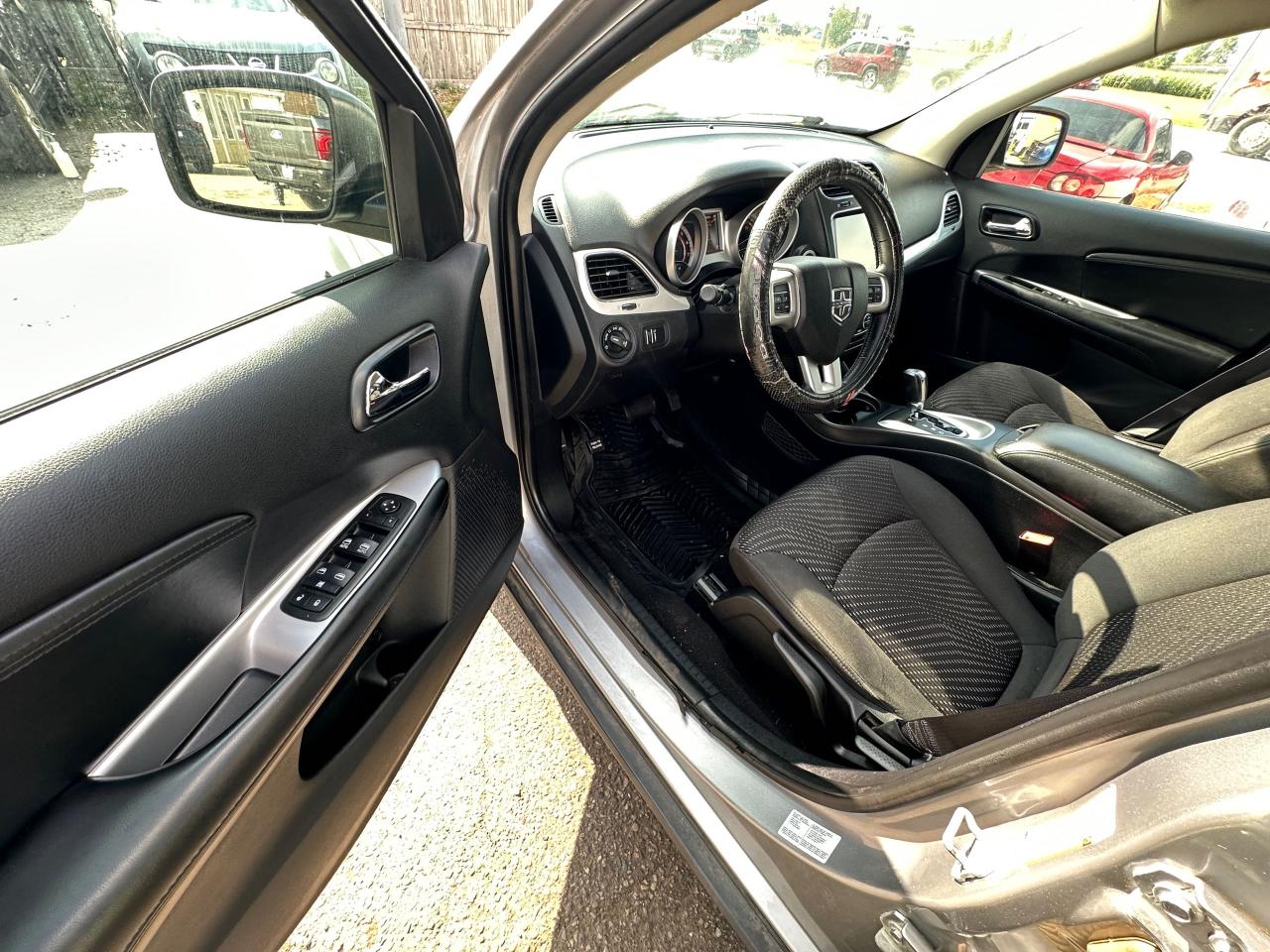 2015 Dodge Journey SXT, ALLOYS, 7 PASSENGER, BIG SCREEN, CERTIFIED - Photo #8
