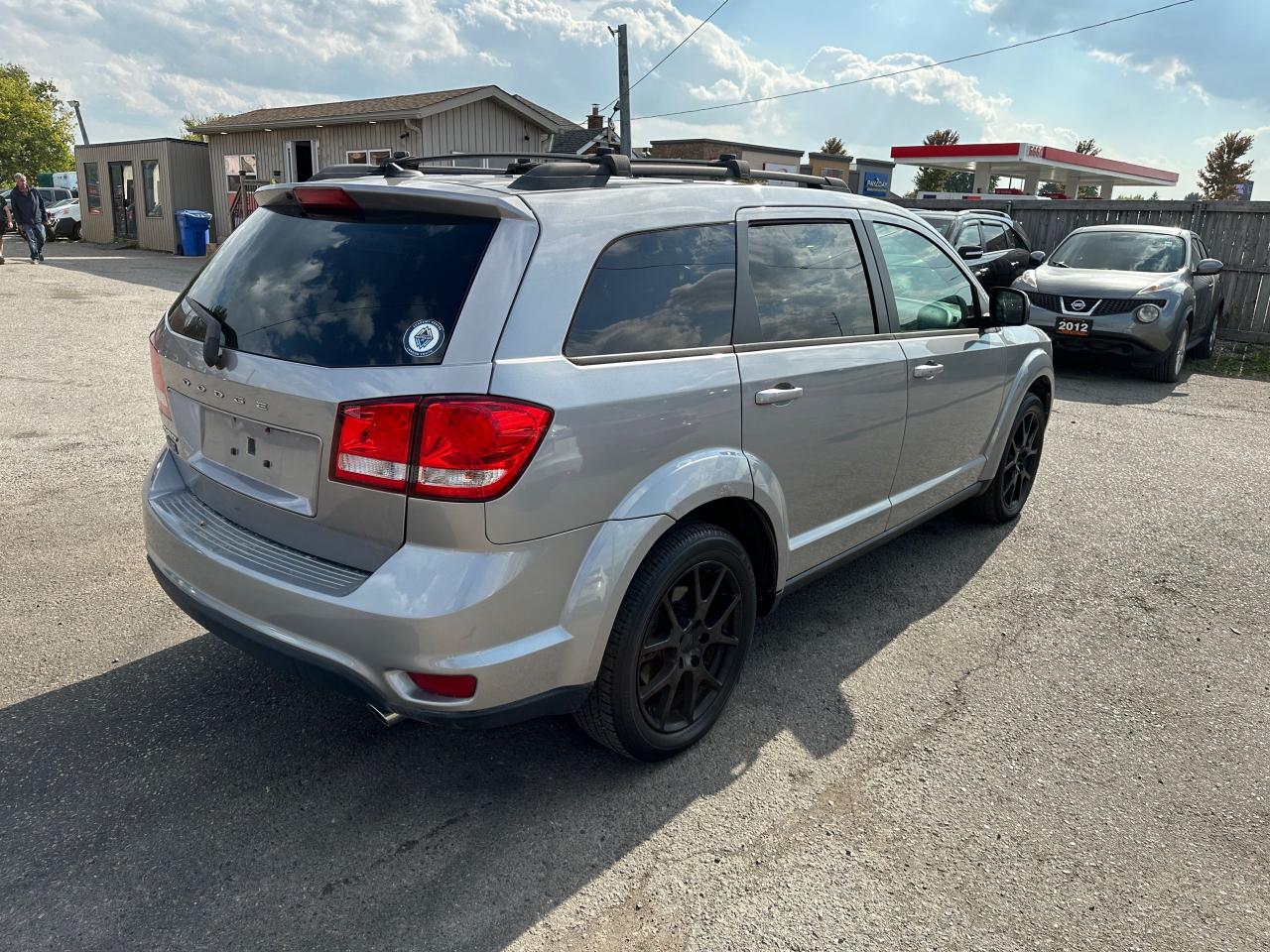 2015 Dodge Journey SXT, ALLOYS, 7 PASSENGER, BIG SCREEN, CERTIFIED - Photo #4