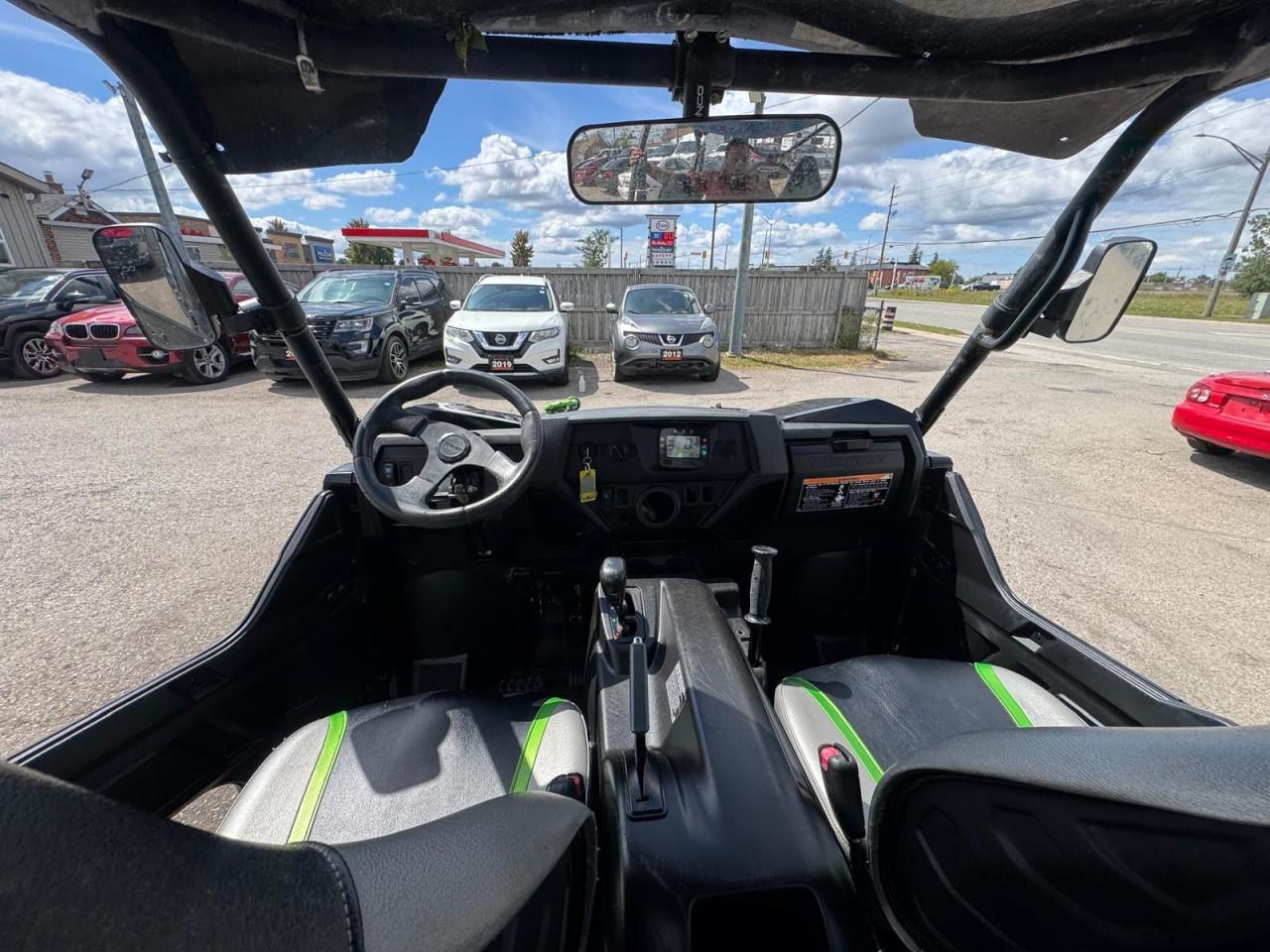 2017 Kawasaki TERYX4 800 LE 4 PASSENGER, AUTO, ONLY 3000KM, LIGHT DAMAGE - Photo #15