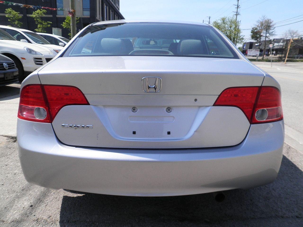 2011 Honda Civic DX-G Photo4