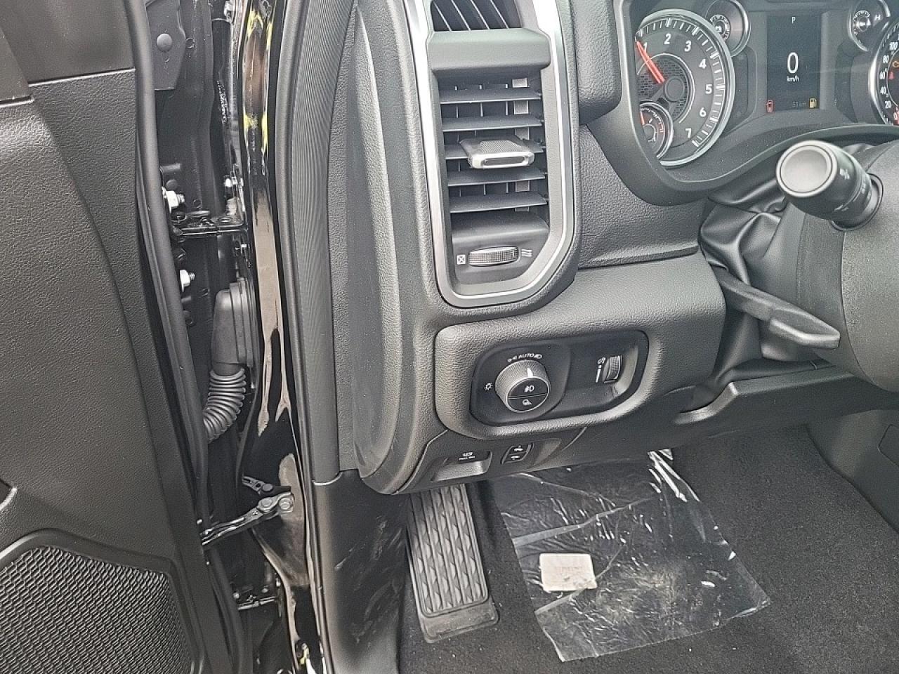 2025 RAM 1500 Big Horn Photo