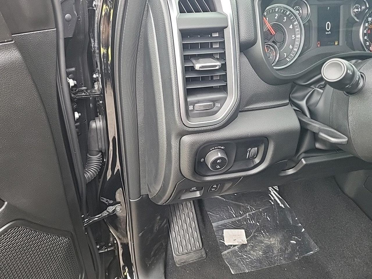 2025 RAM 1500 Big Horn Photo