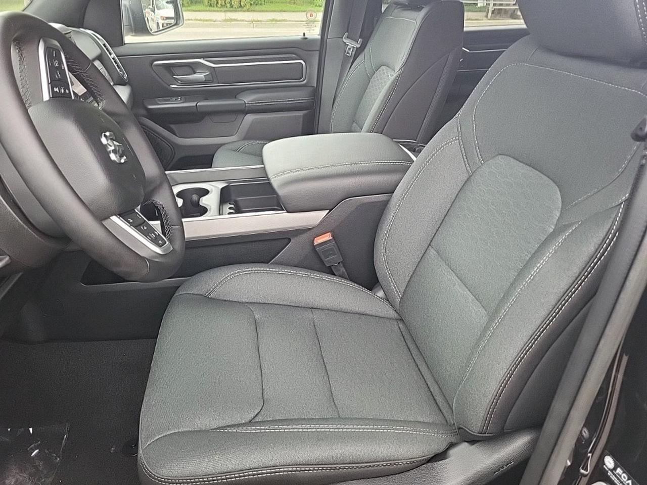 2025 RAM 1500 Big Horn Photo