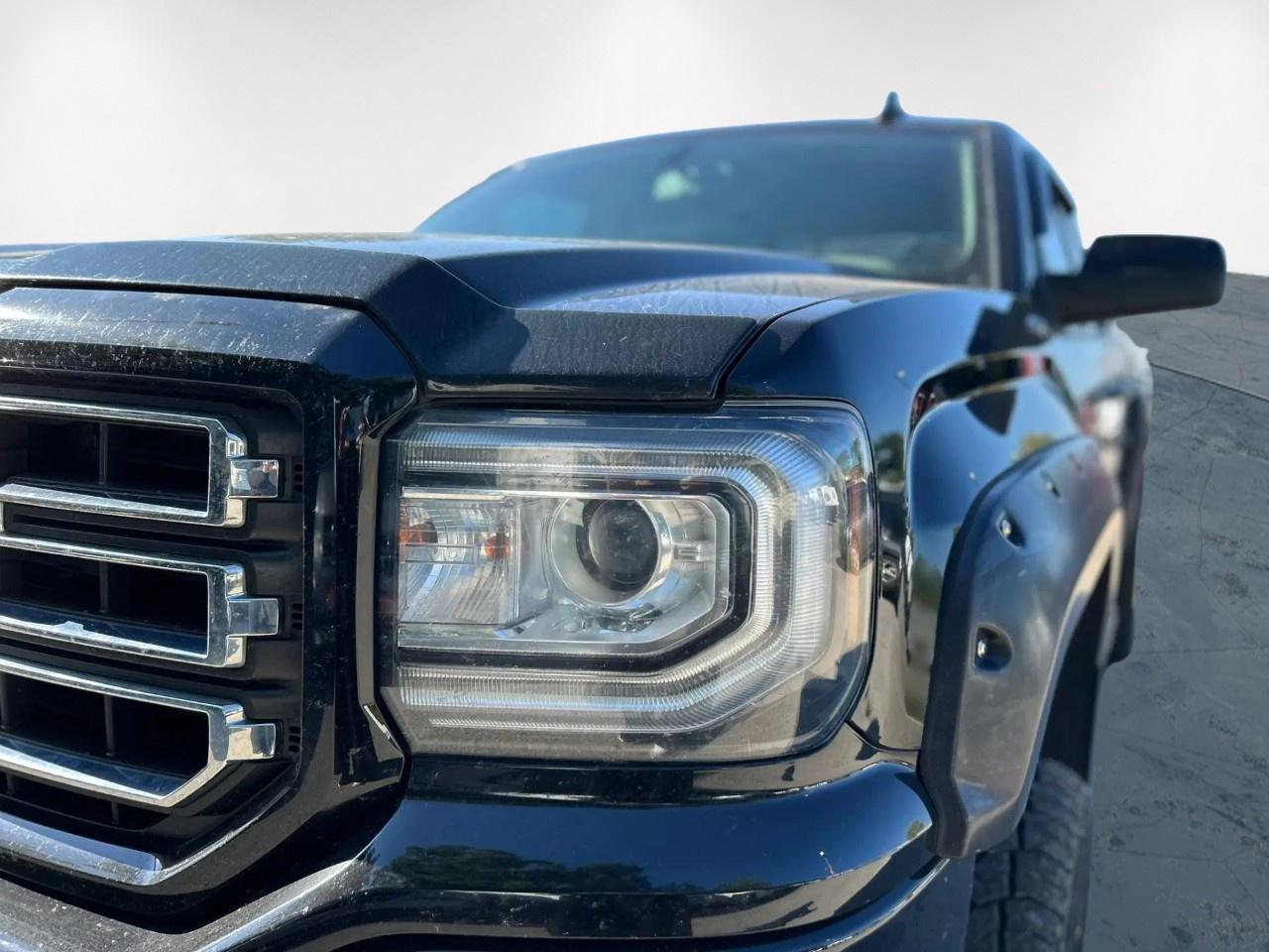 2017 GMC Sierra SLE Photo